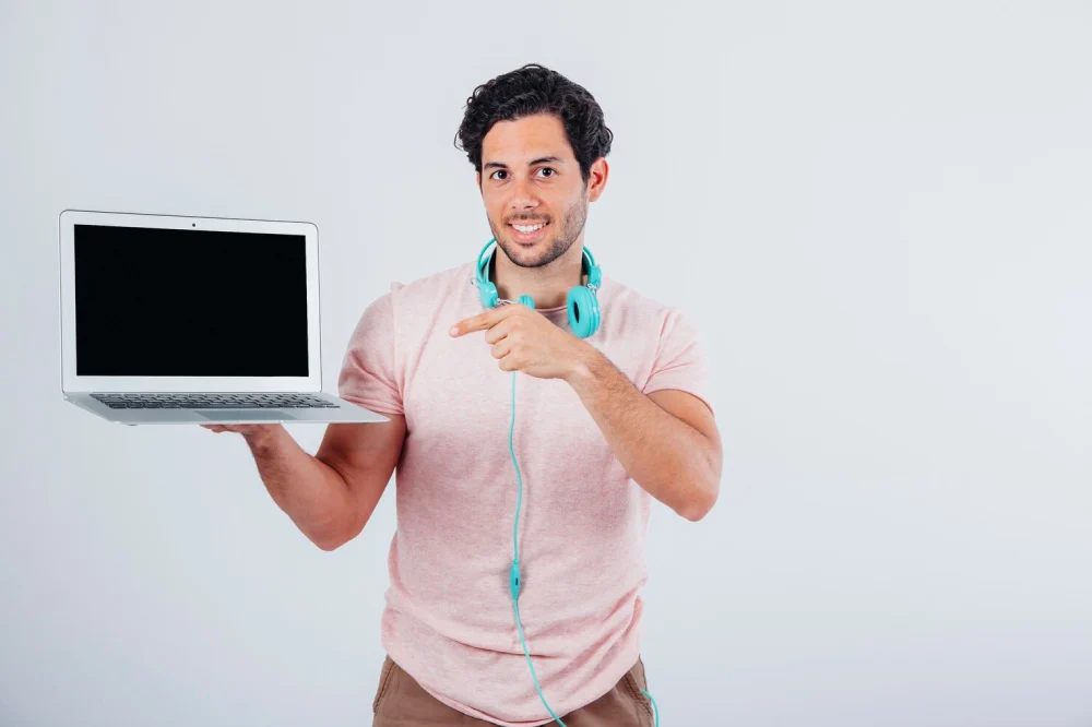 How an Indian Man Flew to Vietnam to Buy a MacBook, Saved ₹36,500 + Vacation
