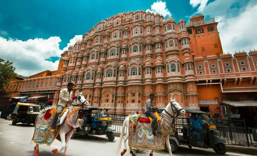 Luxury Volvo Bus Rental in Jaipur – Comfortable Travel for Groups